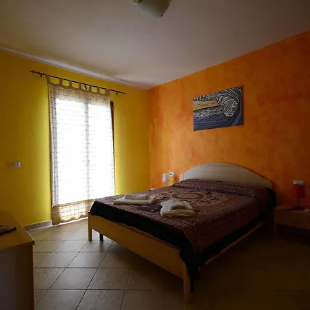 Residenze L'isola Surf House Aparthotel