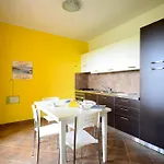 Residenze L'isola Surf House 4* ポルト・ポッロ