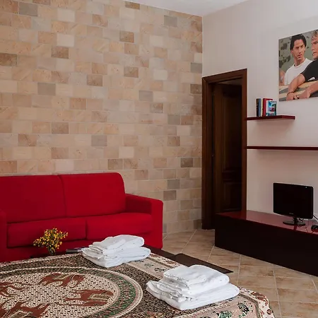 Aparthotel Residenze L'isola Surf House 3*