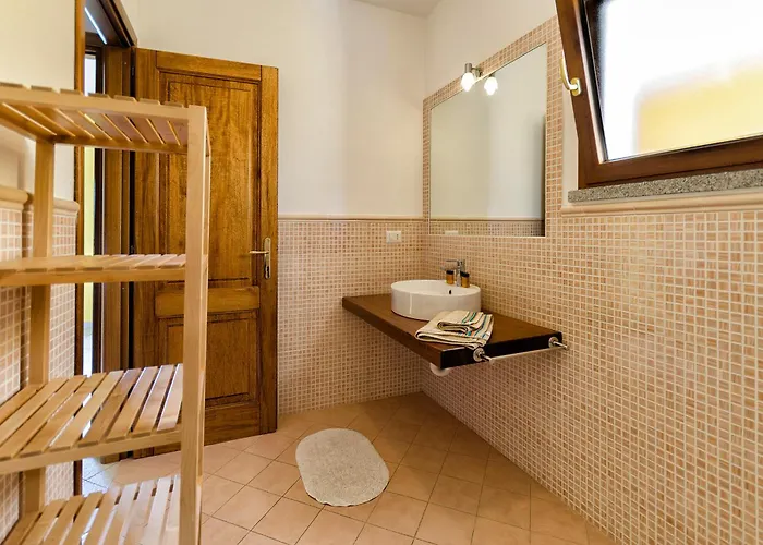 Aparthotel Residenze L'isola Surf House 4*